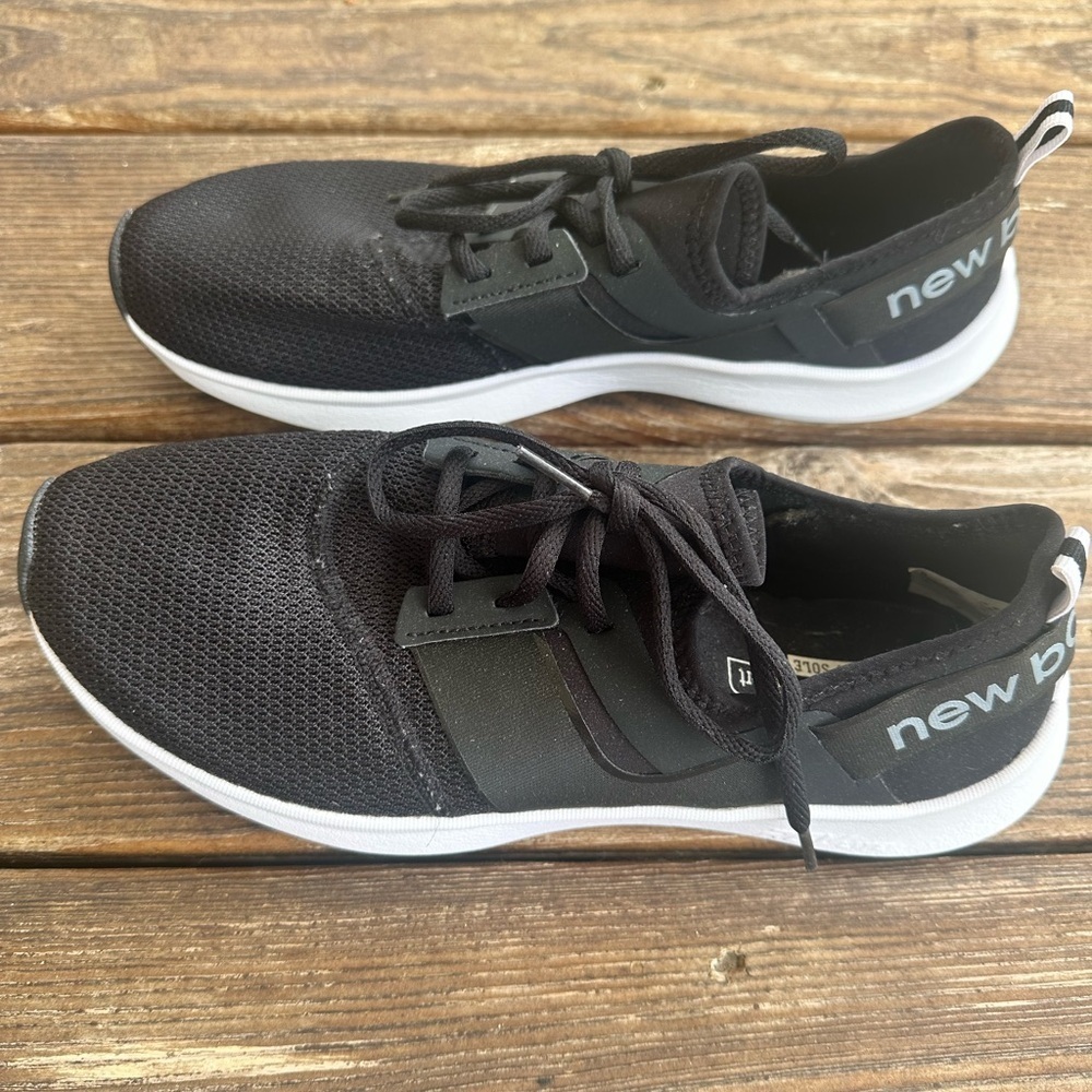 New Balance Black and Gray Athletic Shoes size 11